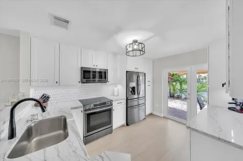 16382 SW 75th Street Miami FL 33193