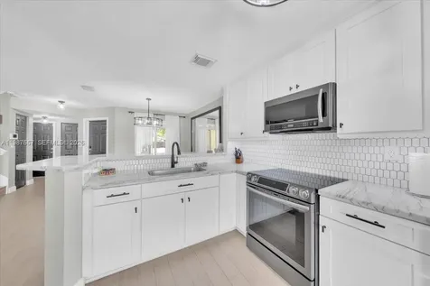 16382 SW 75th Street Miami FL 33193