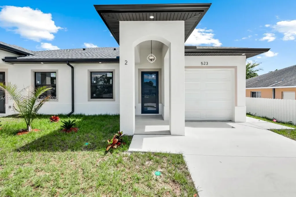 521/523 S Lillon Avenue Other City - In The State Of Florida FL 33974