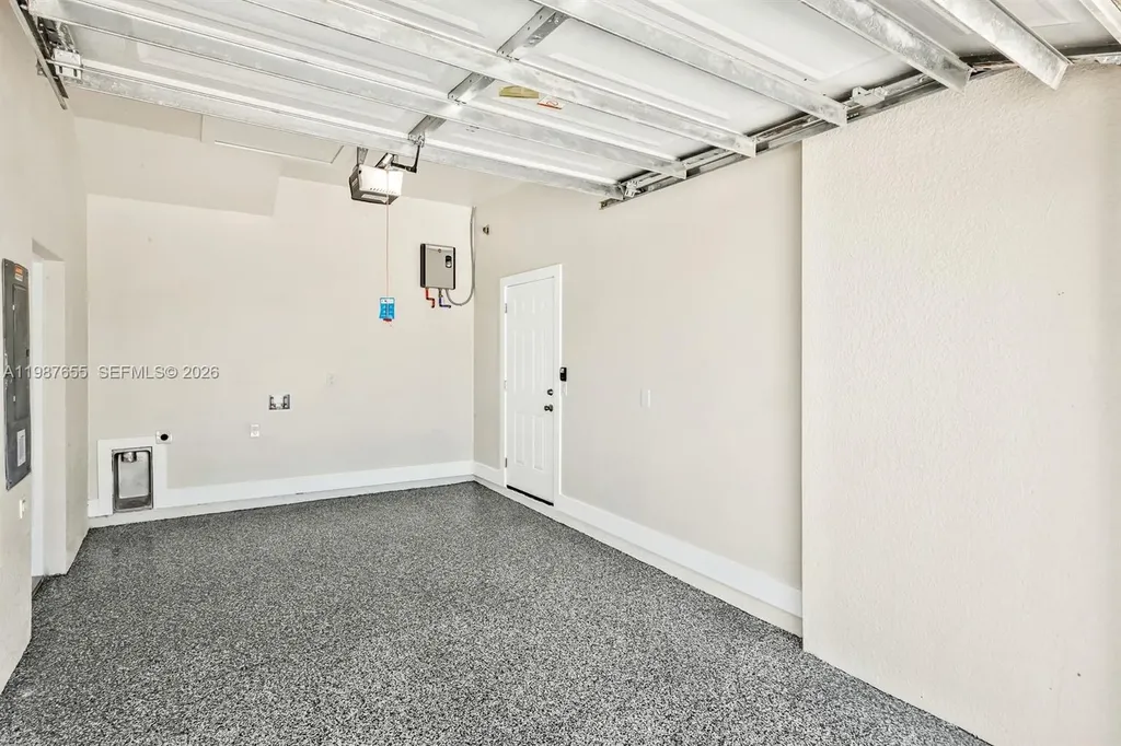 521/523 S Lillon Avenue Other City - In The State Of Florida FL 33974