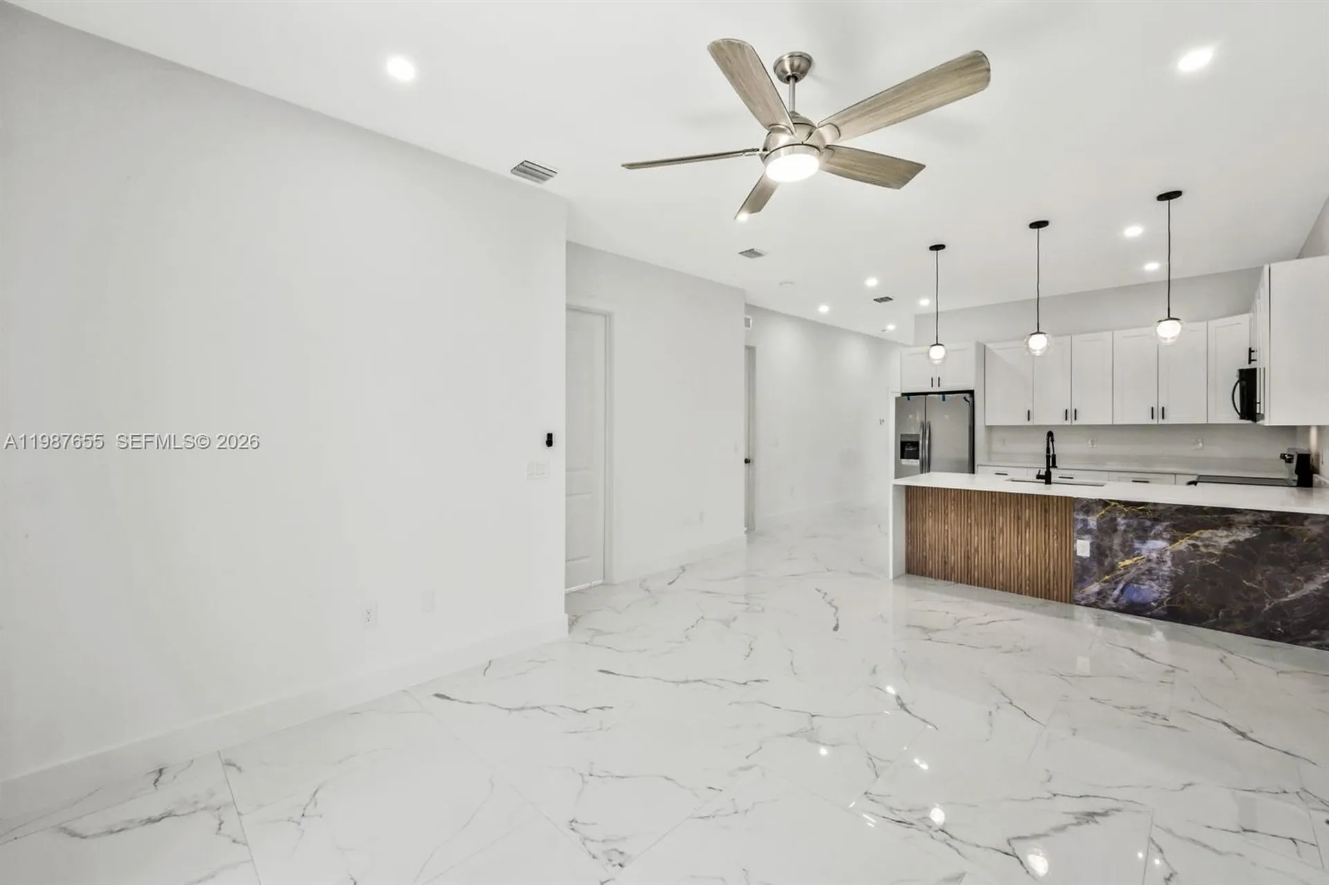 521/523 S Lillon Avenue Other City - In The State Of Florida FL 33974