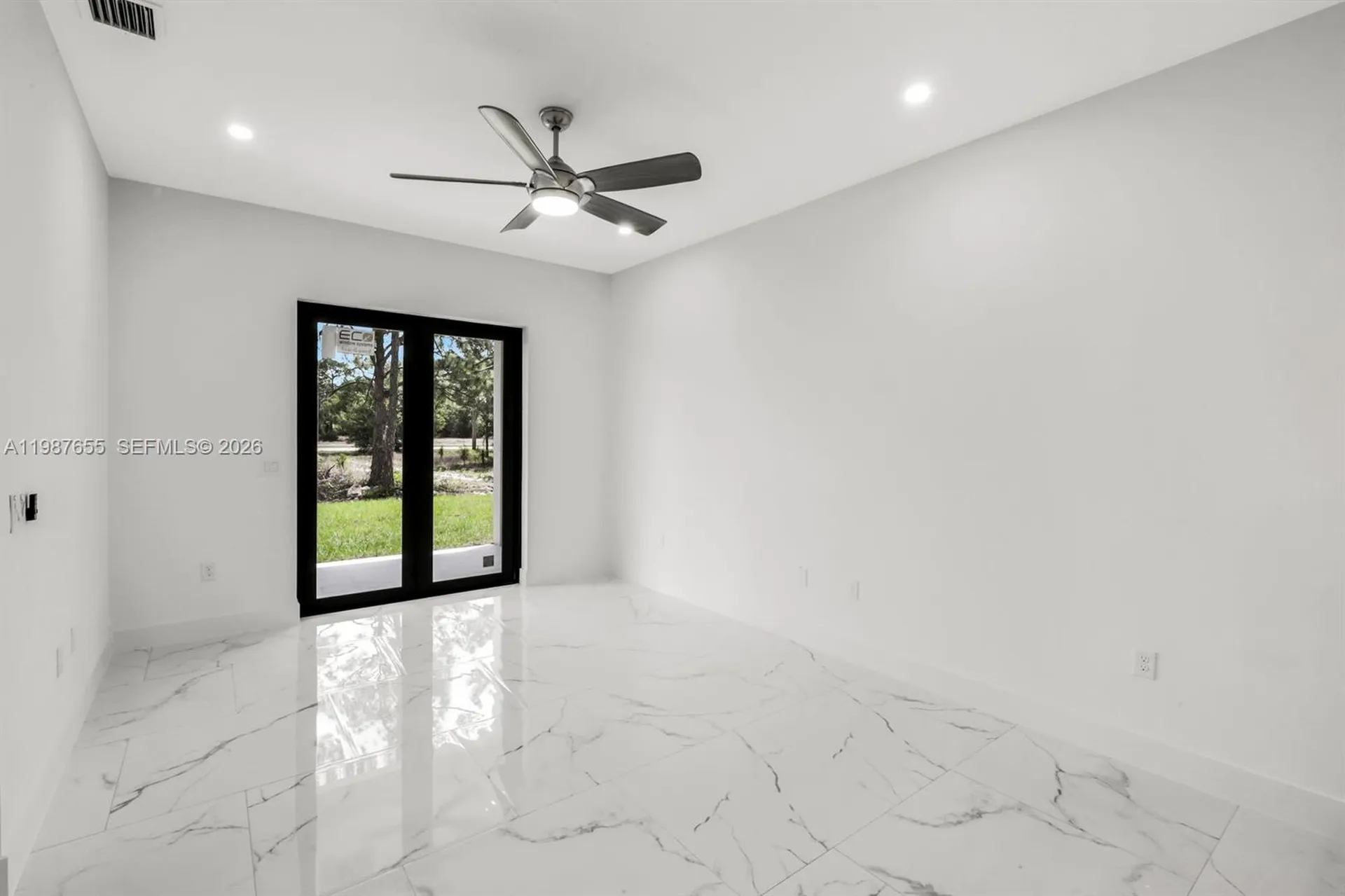 521/523 S Lillon Avenue Other City - In The State Of Florida FL 33974