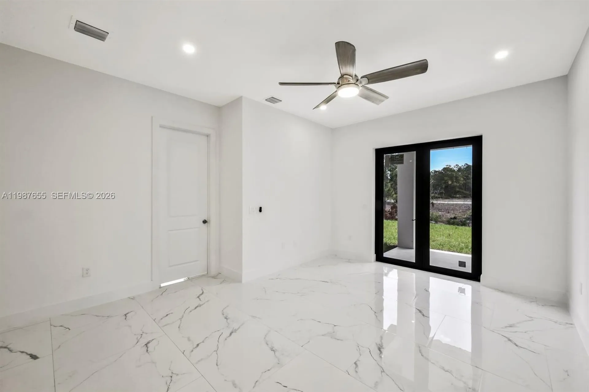 521/523 S Lillon Avenue Other City - In The State Of Florida FL 33974