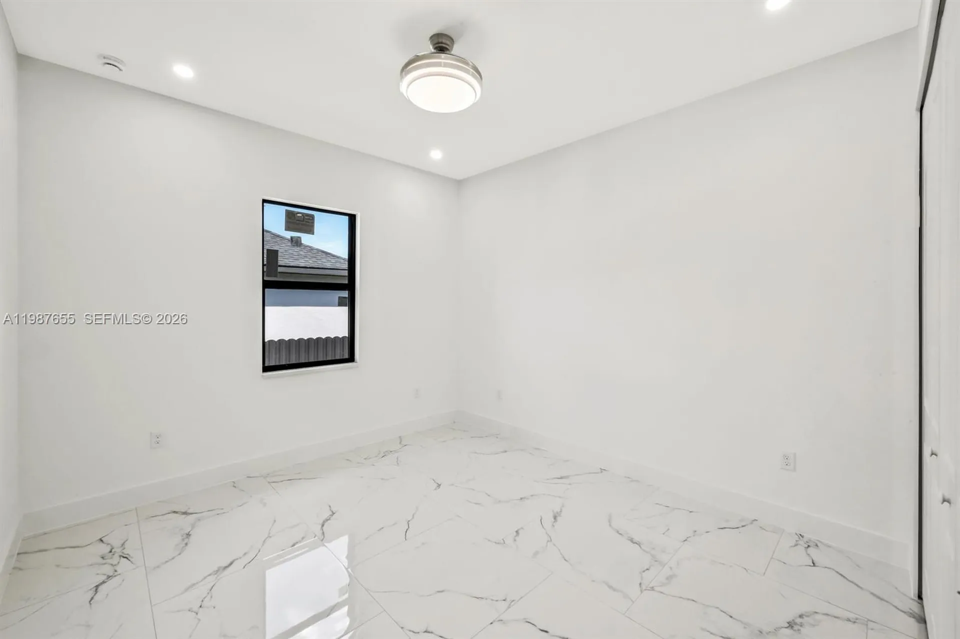 521/523 S Lillon Avenue Other City - In The State Of Florida FL 33974