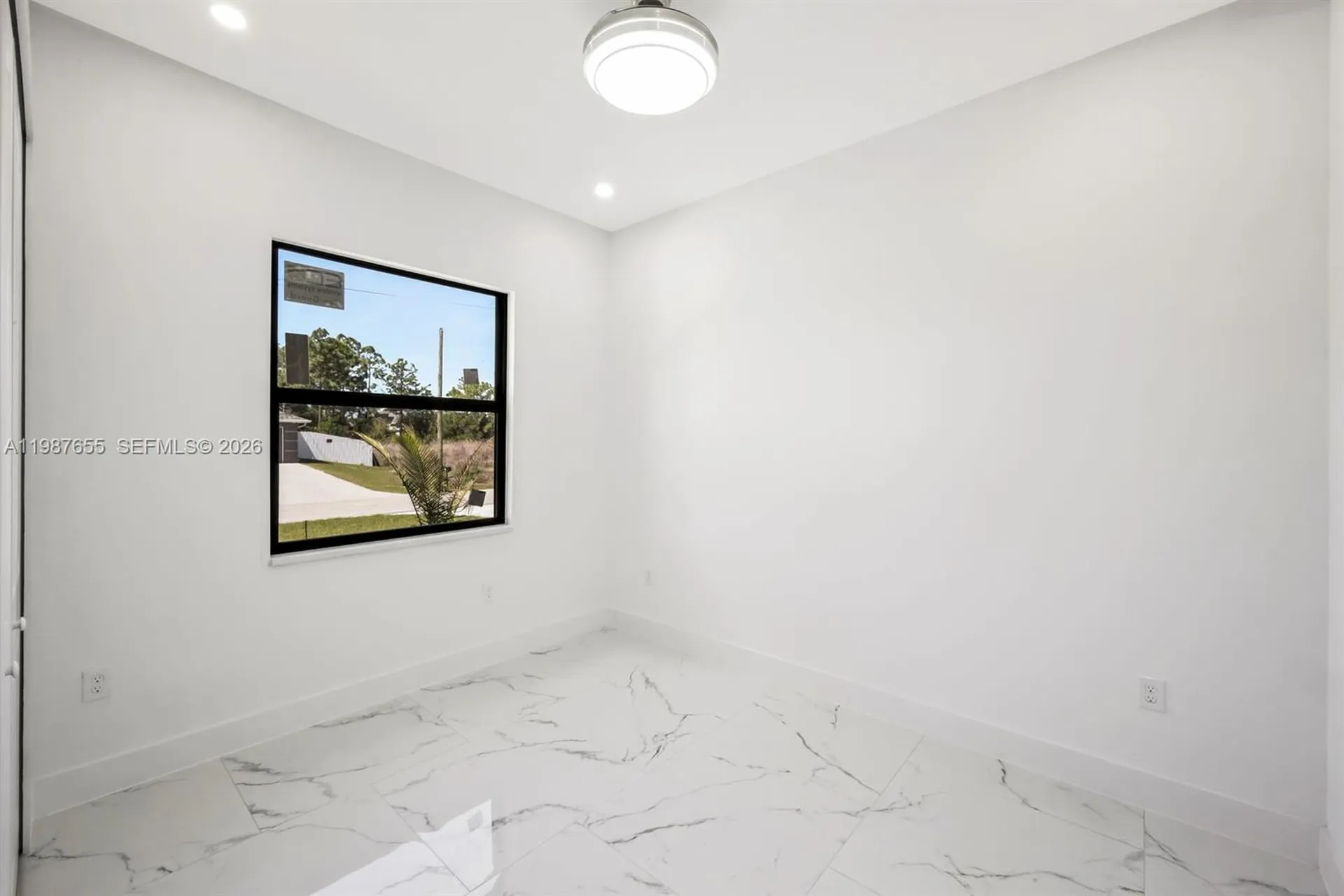 521/523 S Lillon Avenue Other City - In The State Of Florida FL 33974