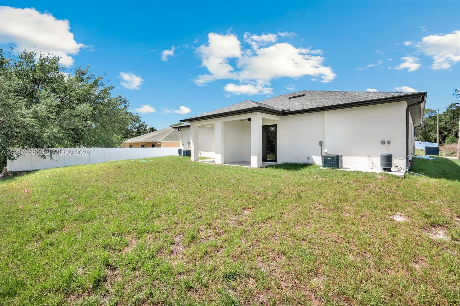 521/523 S Lillon Avenue Other City - In The State Of Florida FL 33974