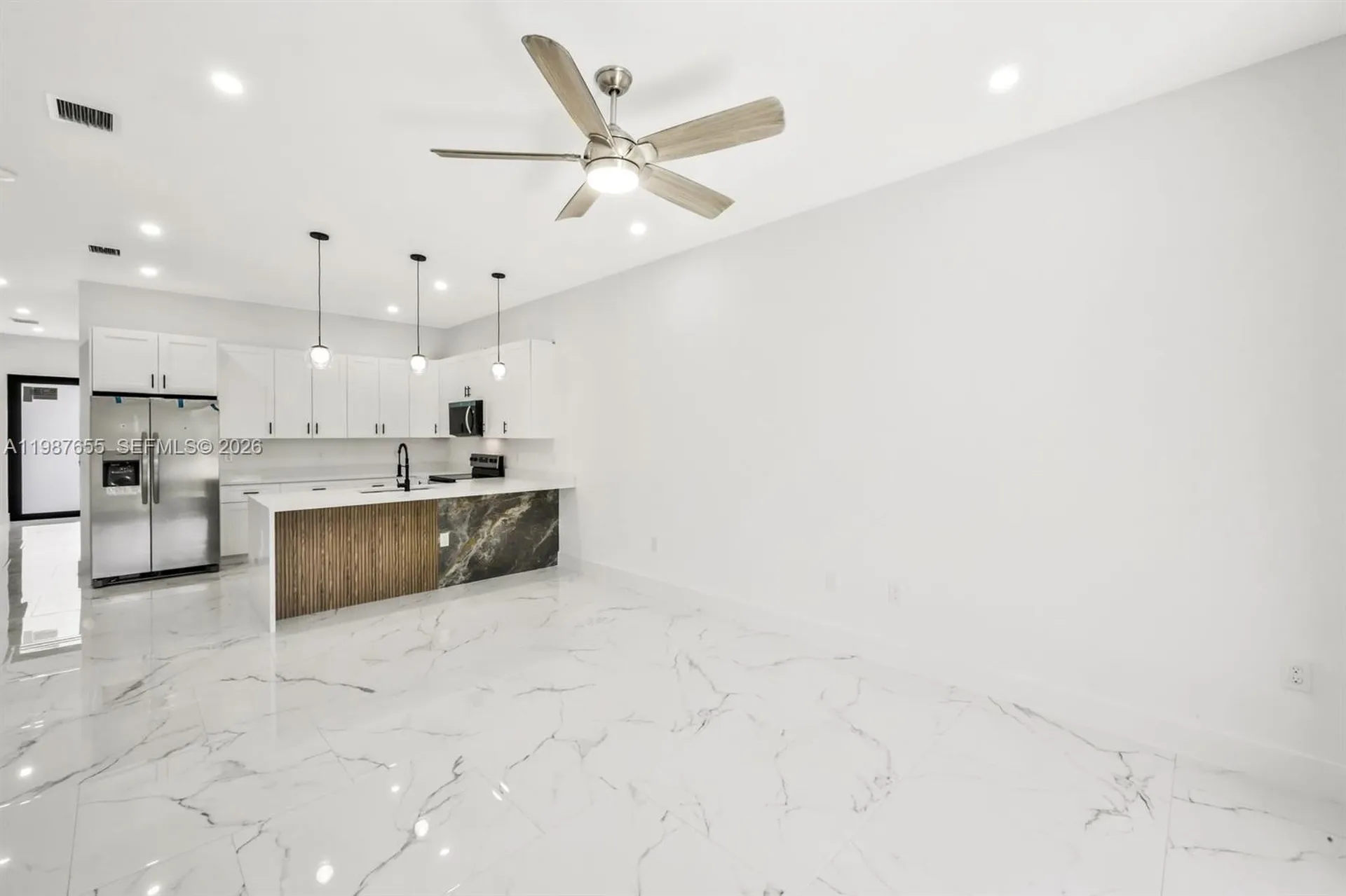 521/523 S Lillon Avenue Other City - In The State Of Florida FL 33974