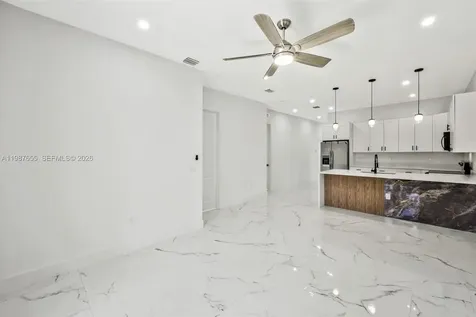 521/523 S Lillon Avenue Other City - In The State Of Florida FL 33974
