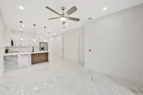521/523 S Lillon Avenue Other City - In The State Of Florida FL 33974