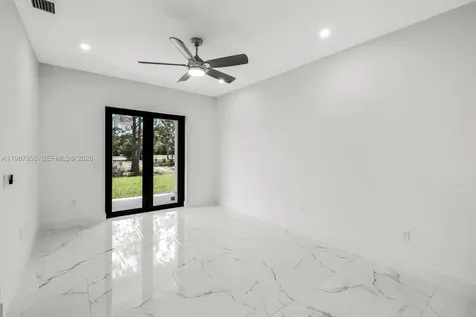 521/523 S Lillon Avenue Other City - In The State Of Florida FL 33974