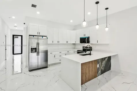 521/523 S Lillon Avenue Other City - In The State Of Florida FL 33974