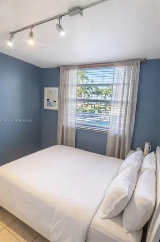 5055 NW 7th Street Miami FL 33126