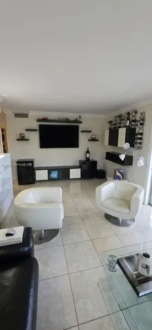 5055 NW 7th Street Miami FL 33126