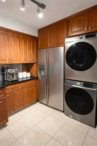 5055 NW 7th Street Miami FL 33126