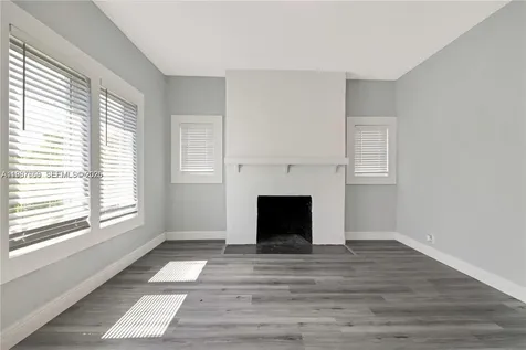 327 SW 20th Street Fort Lauderdale FL 33315