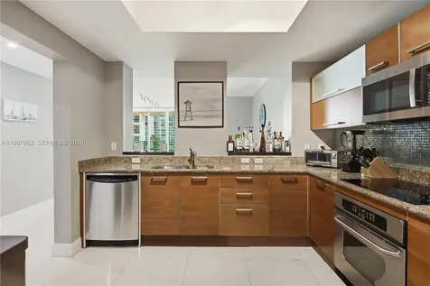 3330 NE 190th Street Aventura FL 33180