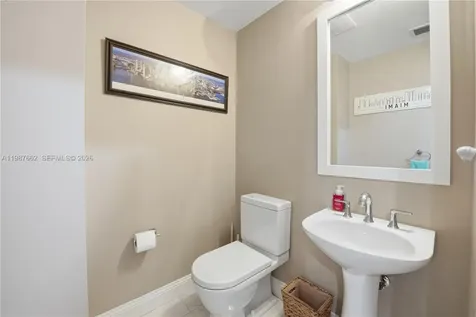 3330 NE 190th Street Aventura FL 33180