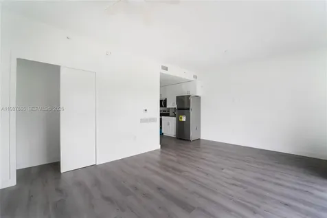 1165 NW 8th Avenue Miami FL 33136