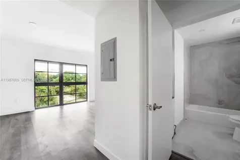 1165 NW 8th Avenue Miami FL 33136