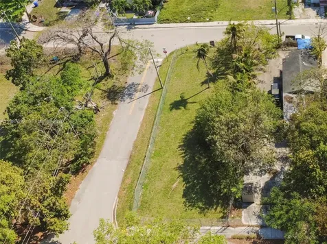 800 NW 30th Street Miami FL 33127