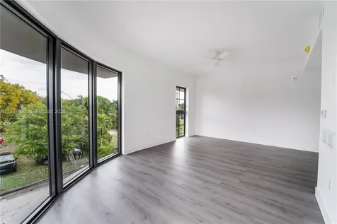 1165 NW 8th Avenue Miami FL 33136