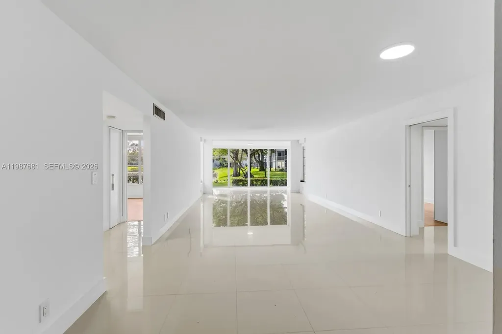 4280 Oaks Terrace Pompano Beach FL 33069