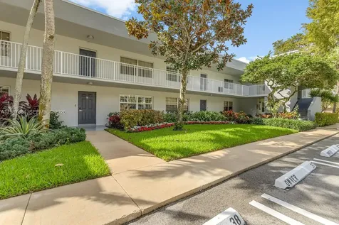 4280 Oaks Terrace Pompano Beach FL 33069