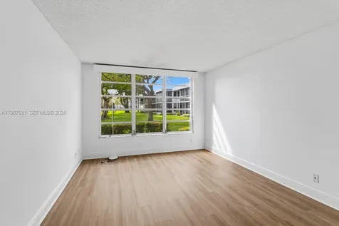 4280 Oaks Terrace Pompano Beach FL 33069