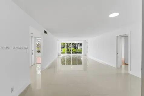 4280 Oaks Terrace Pompano Beach FL 33069