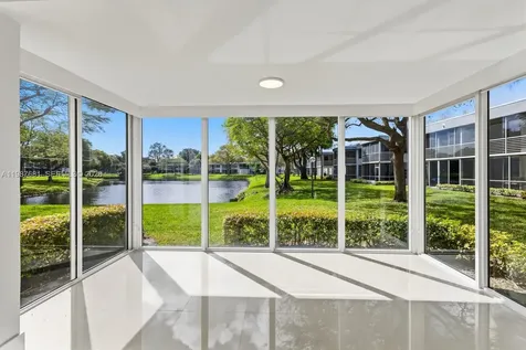 4280 Oaks Terrace Pompano Beach FL 33069