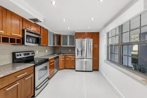 4280 Oaks Terrace Pompano Beach FL 33069