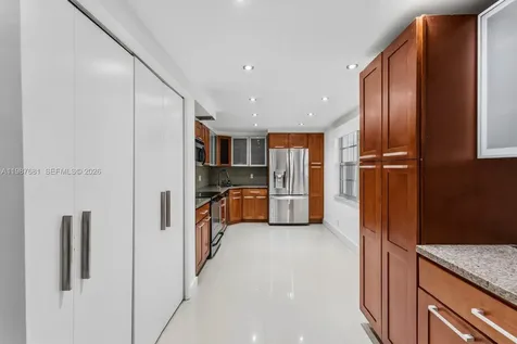 4280 Oaks Terrace Pompano Beach FL 33069
