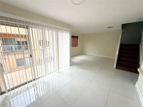 6205 Kendale Lakes Circle Miami FL 33183