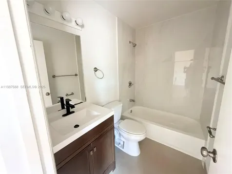 6205 Kendale Lakes Circle Miami FL 33183