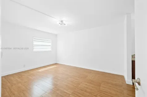 1351 SW 125th Avenue Pembroke Pines FL 33027