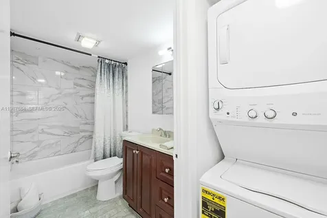 1351 SW 125th Avenue Pembroke Pines FL 33027