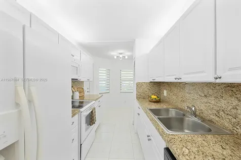 1351 SW 125th Avenue Pembroke Pines FL 33027