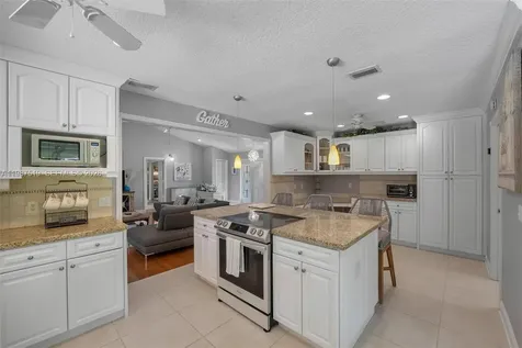 196 Scarborough Terrace Wellington FL 33414