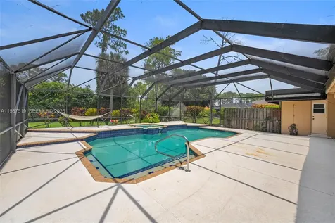196 Scarborough Terrace Wellington FL 33414