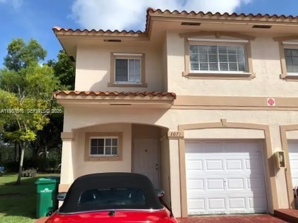 3071 Riverside Drive Coral Springs FL 33065