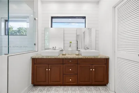 14615 SW 77th Court Palmetto Bay FL 33158