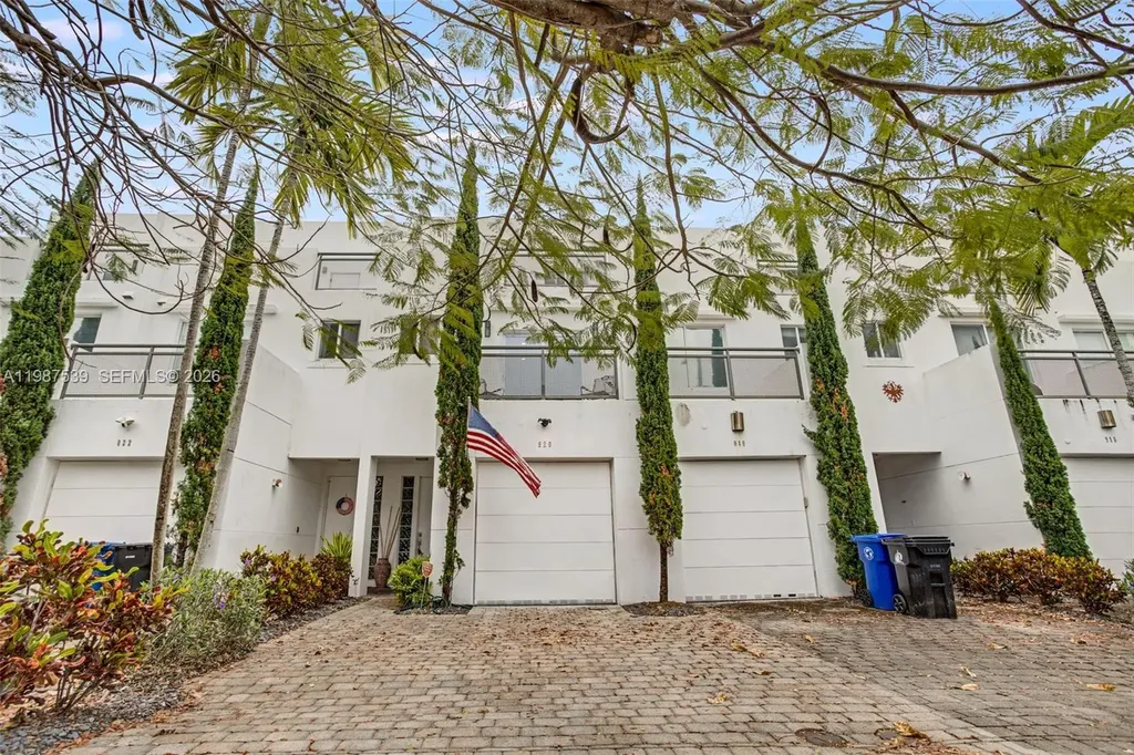 820 NE 19th Avenue Fort Lauderdale FL 33304
