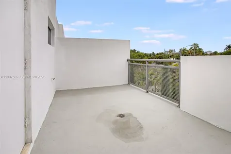 820 NE 19th Avenue Fort Lauderdale FL 33304