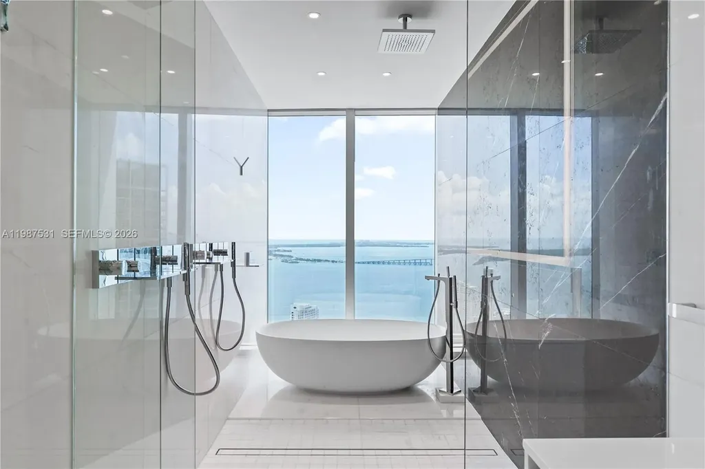 300 Biscayne Boulevard Way Miami FL 33131