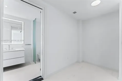 300 Biscayne Boulevard Way Miami FL 33131