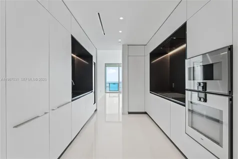 300 Biscayne Boulevard Way Miami FL 33131