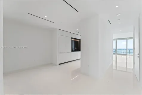 300 Biscayne Boulevard Way Miami FL 33131
