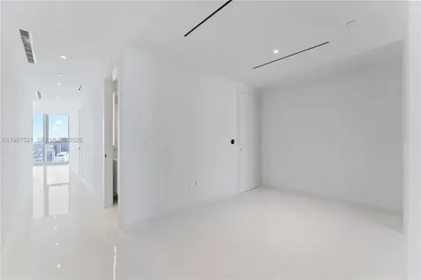 300 Biscayne Boulevard Way Miami FL 33131