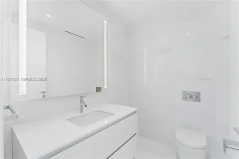 300 Biscayne Boulevard Way Miami FL 33131