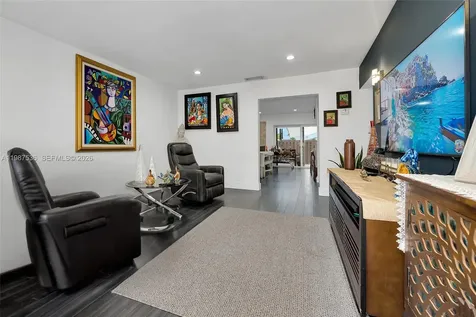 12324 SW 111th S Canal Street Road Miami FL 33186